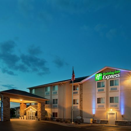 Holiday Inn Express Tuscola Экстерьер фото