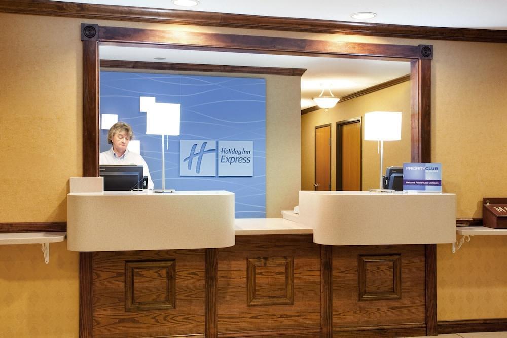 Holiday Inn Express Tuscola Экстерьер фото