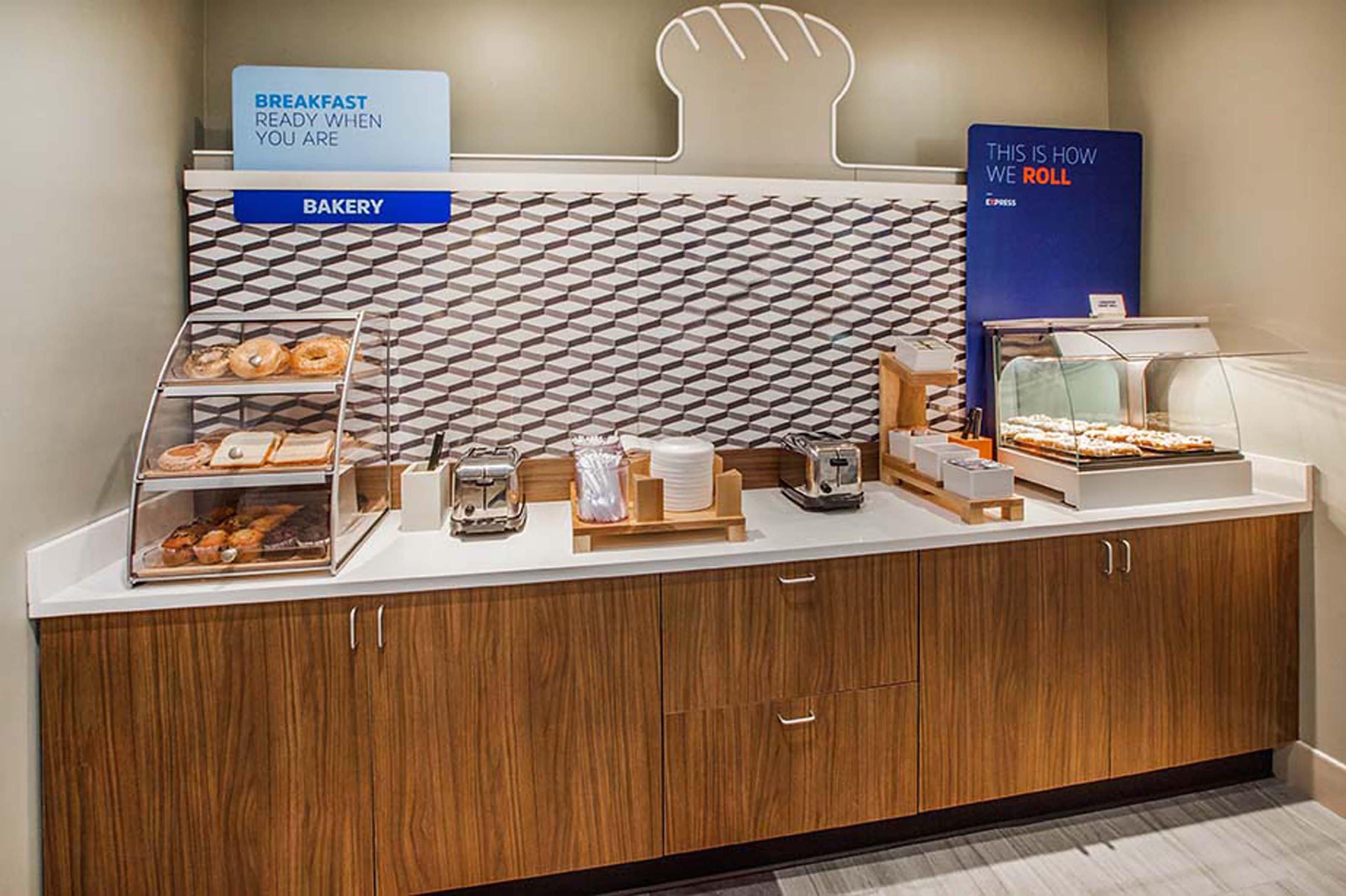 Holiday Inn Express Tuscola Экстерьер фото
