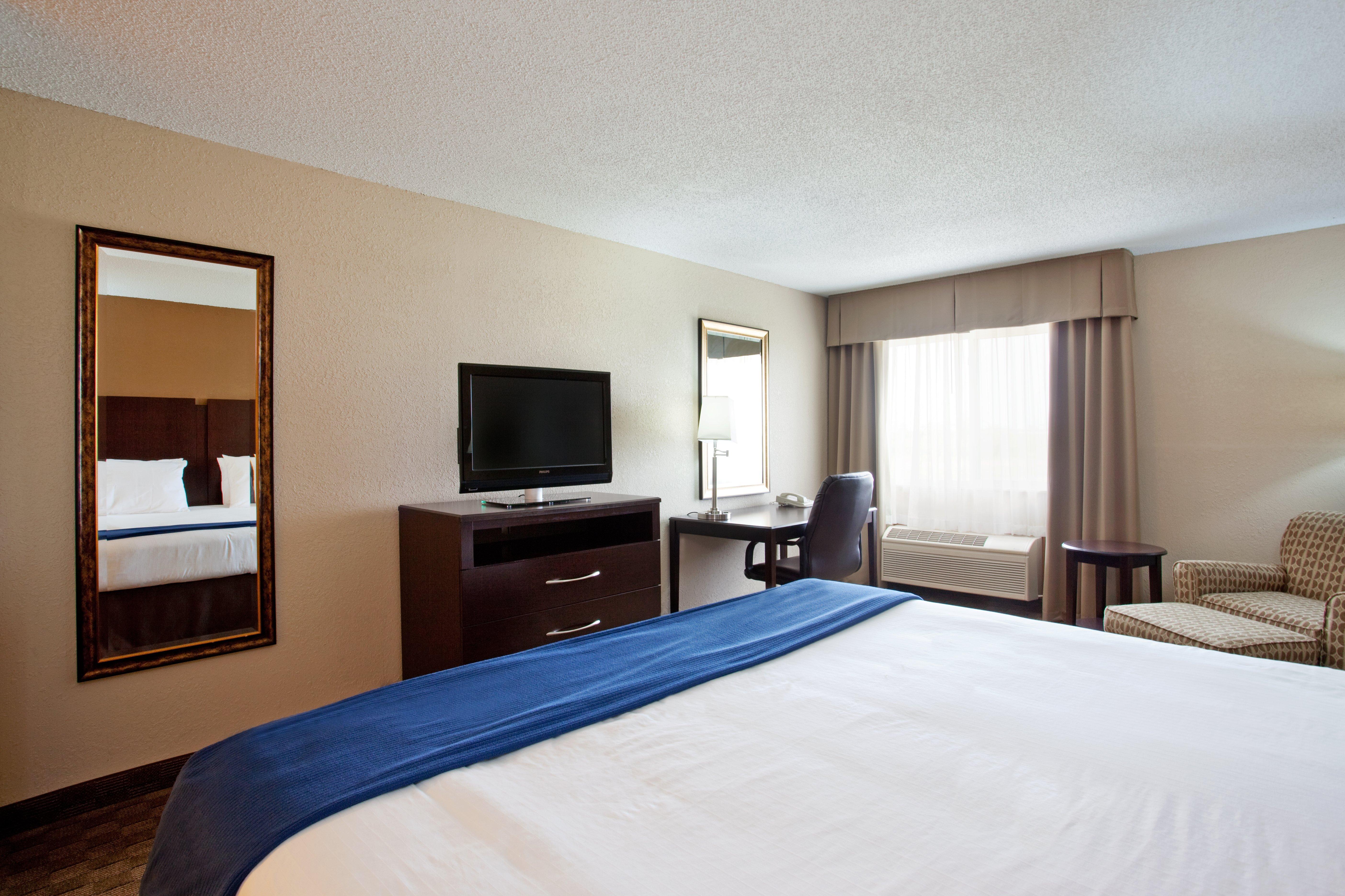 Holiday Inn Express Tuscola Номер фото