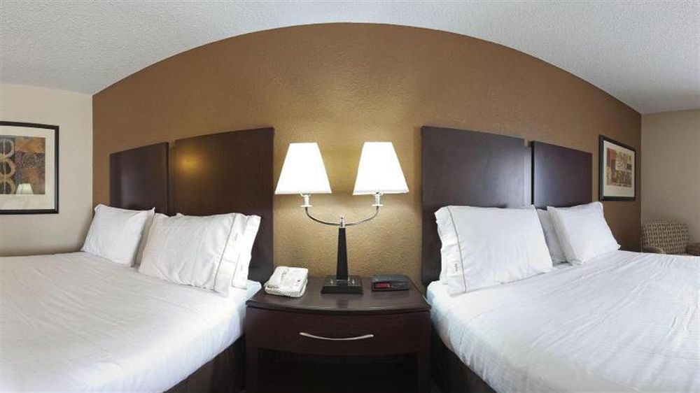 Holiday Inn Express Tuscola Экстерьер фото